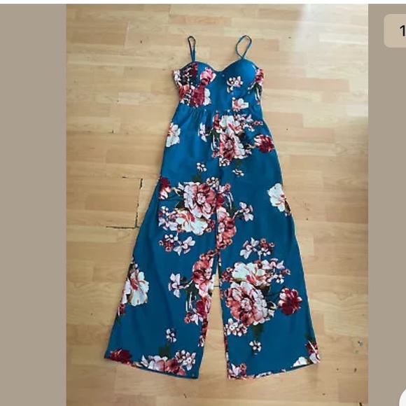 Band of Gypsies Pants - Band Of Gypsies Green Floral Satin Jumpsuit sz M